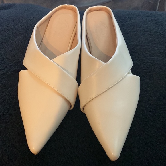 Pointy Mules - Picture 5 of 7